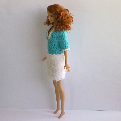Oblečky pro Barbie - tričko, sukně — foto 3