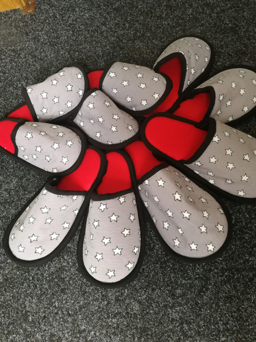 Sada pantoflí s kapsářem — foto 2