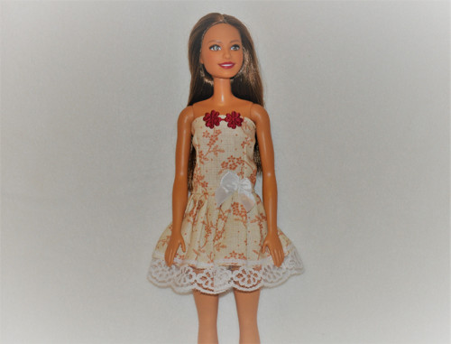 Barbie šaty kytičkové 104 — foto 2