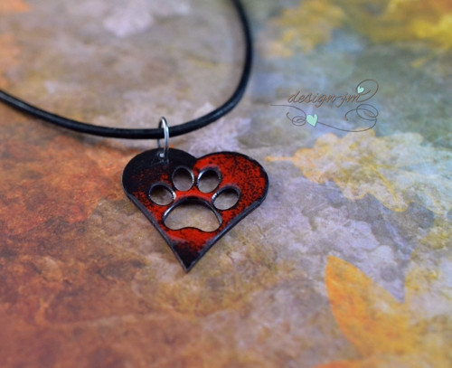 Tlapka...červené srdíčko — foto 5