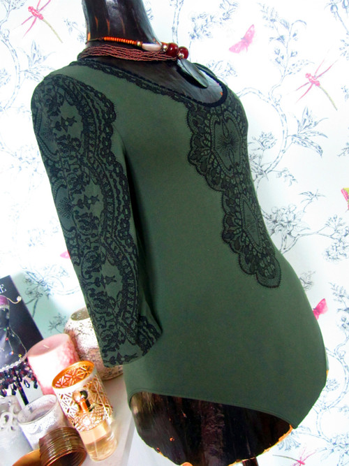 Body tattoo v khaki — foto 4