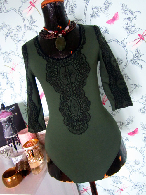 Body tattoo v khaki — foto 3