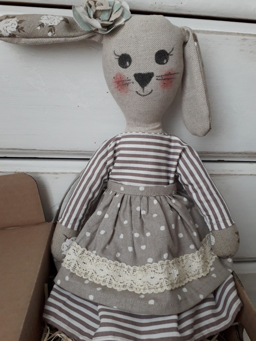 Zajíčková slečna 4 — foto 3