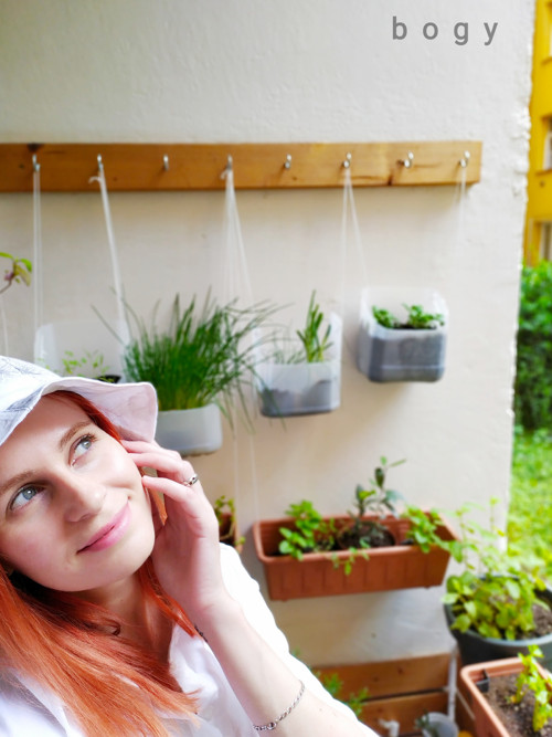 Letní romantický klobouk na vázání, peříčka — foto 5