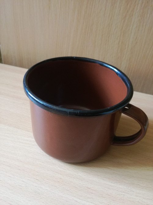 Smaltovaný hrneček — foto 2