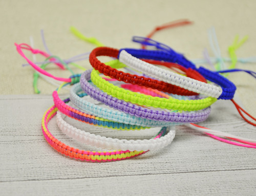 Macramé náramek jednobarevný — foto 3