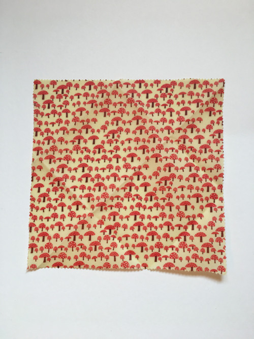 Voskovaný ubrousek - Muchomůrky — foto 2