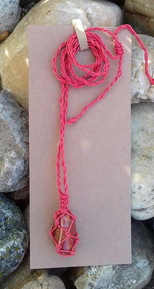Kamínek na šňůrce — foto 2
