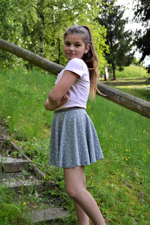 Kolová sukýnka puntíky — foto 3
