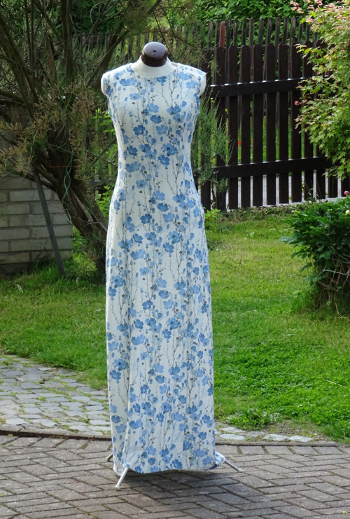 Dlouhé šaty- květy Lnu — foto 2