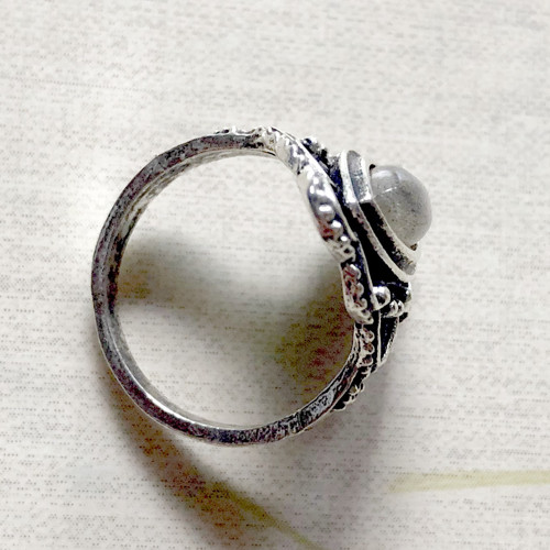 Eleganti vintage prsten s labradoritem — foto 5