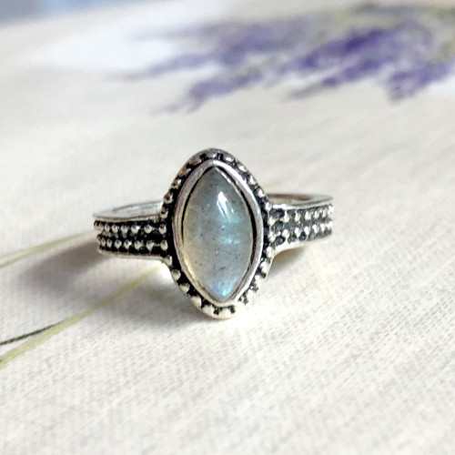 Eleganti vintage prsten s labradoritem — foto 6