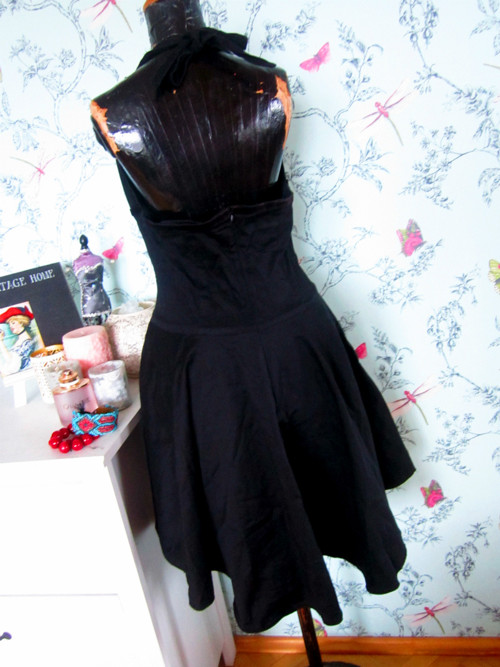 Šaty v pin-up stylu — foto 5