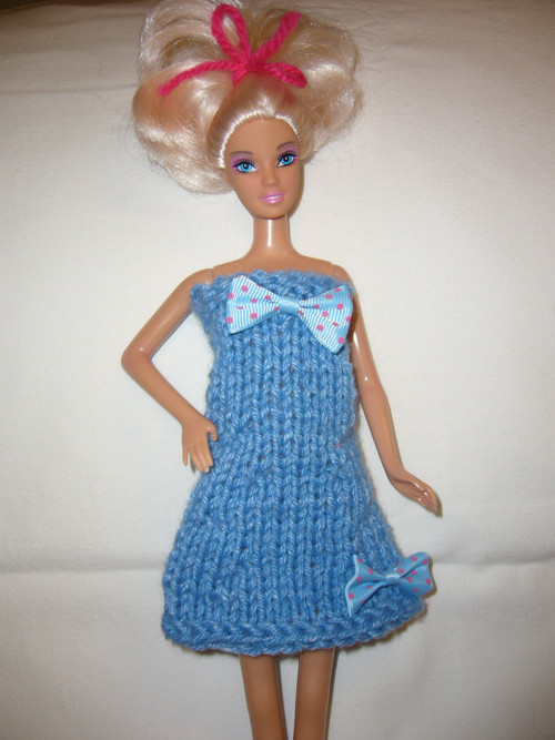 Barbie - modré šatičky s mašličkou — foto 3