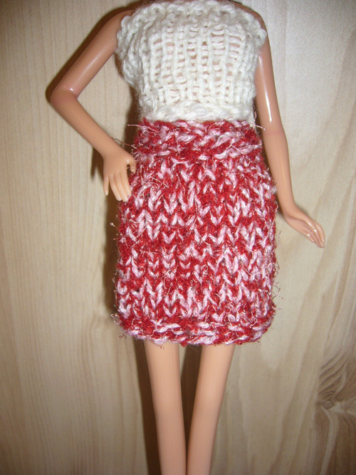 Barbie - vínová sukýnka — foto 2