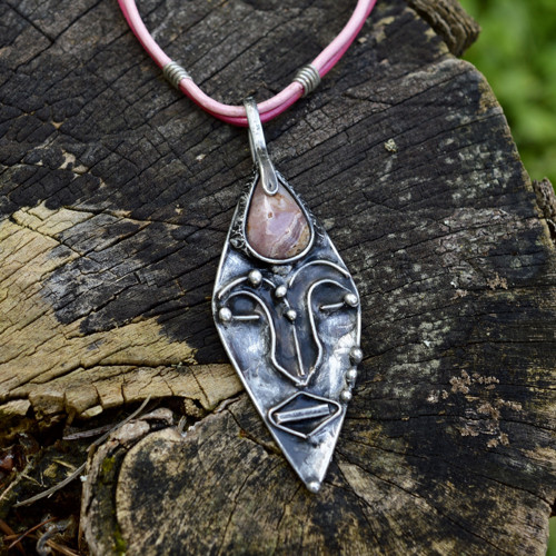 Tvář pralesa - amulet — foto 3