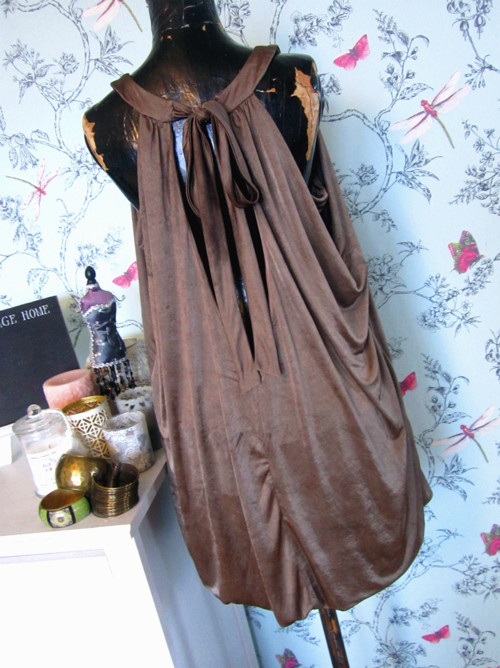 Tunika oversized se zády odhalenými — foto 3