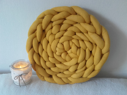 CHUNKY KNOT vankúšik medový — foto 3