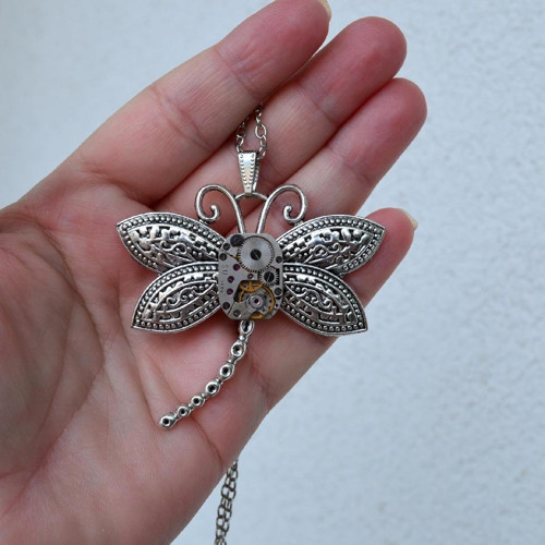Vážka - Elegantní Steampunkový Náhrdelník — foto 3