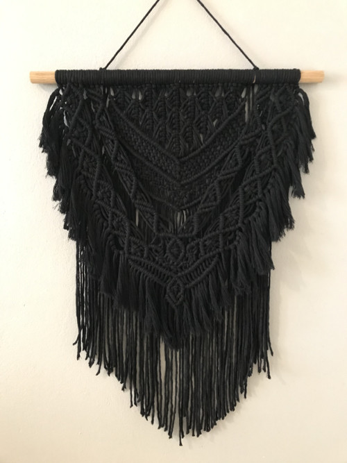 Nastenna drhana dekorace macrame black magic — foto 2