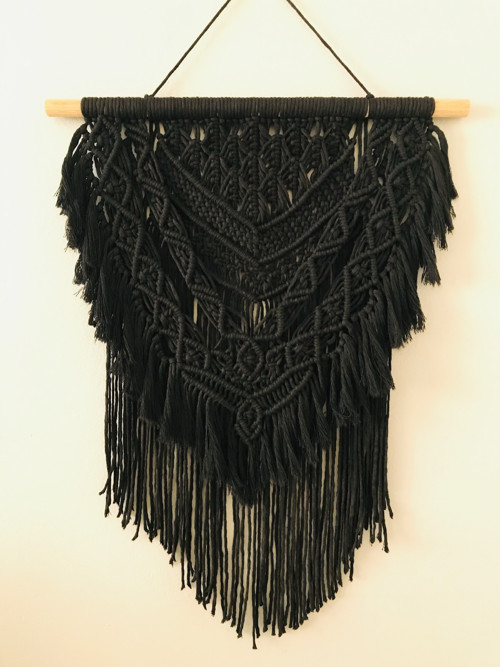 Nastenna drhana dekorace macrame black magic — foto 6
