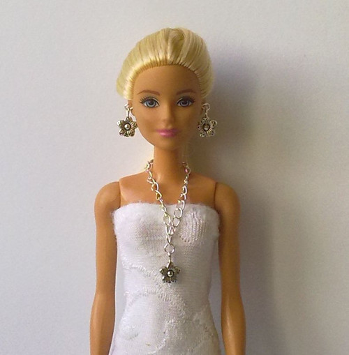 Šperky pro Barbie - řetízkový náhrdelník — foto 3