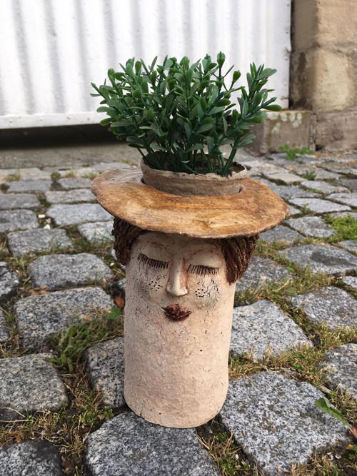 Hlava ženy-květináč — foto 3
