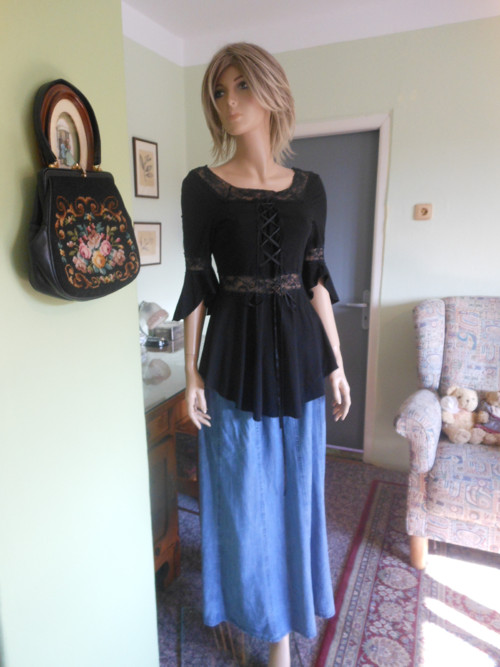 Gothic tunika s krajkou, vel.S — foto 2