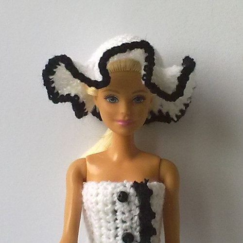 Oblečky pro Barbie - klobouk, šaty, kabelka — foto 4
