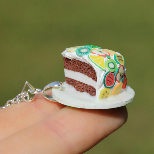 Ovocný fimo dort, náhrdelník — foto 3