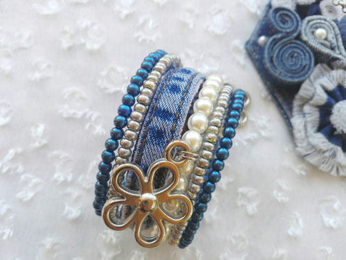 Náramek JEANS S KYTIČKAMI — foto 6