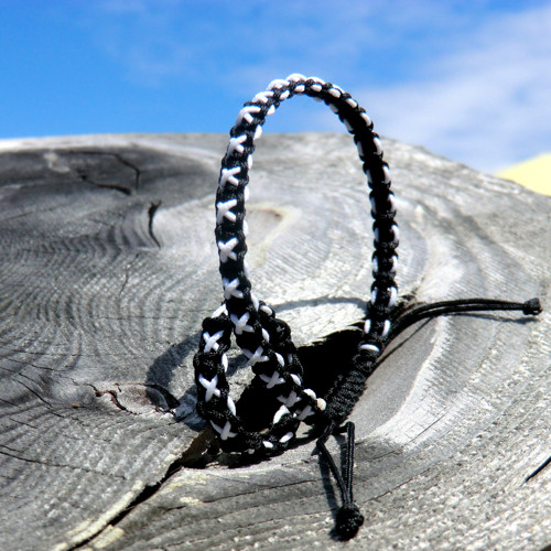 Náramek * macramé * Bílý kříž v černé * pánský — foto 6
