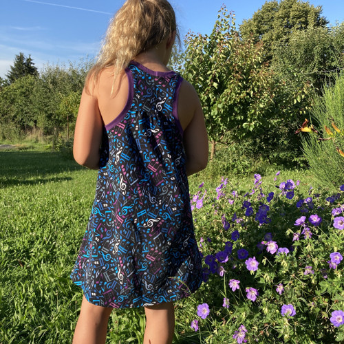 Šaty Hudební — foto 6