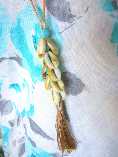 Boho náhrdelník mušle&tyrkys korálky — foto 3