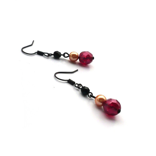 Věřit - krátké korálkové náušnice — foto 4