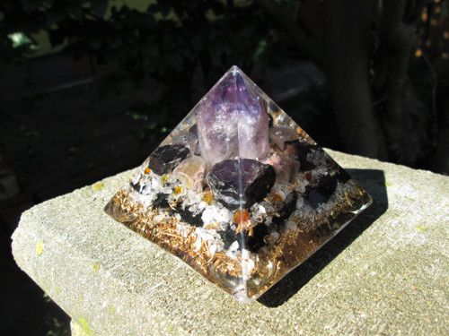 Org. pyramida ,, Korunní čakry " — foto 2