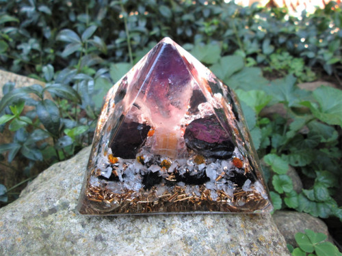 Org. pyramida ,, Korunní čakry " — foto 4