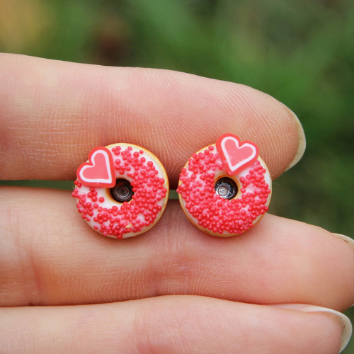 Donuty se srdíčky červené, pecky — foto 2