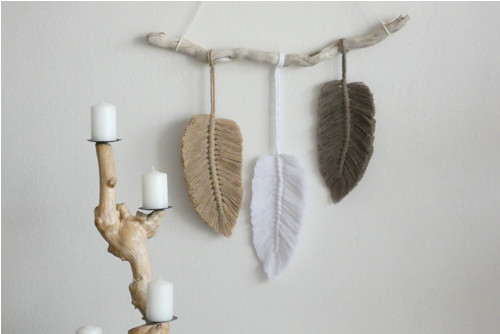 Pírka - závěsná dekorace, macramé — foto 2