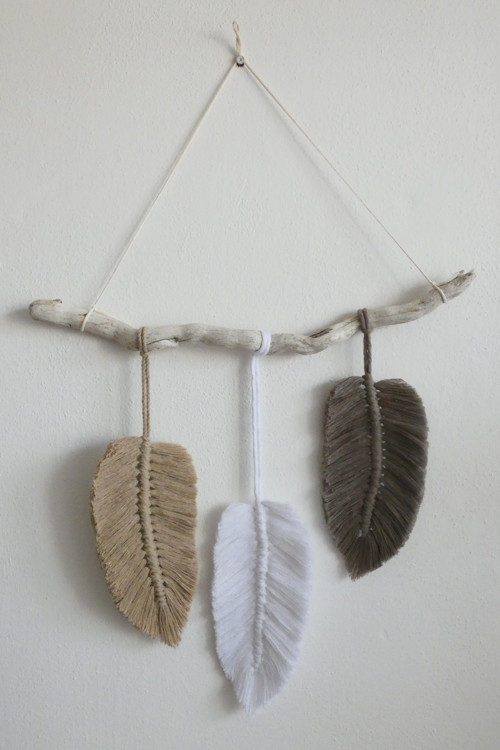 Pírka - závěsná dekorace, macramé — foto 5