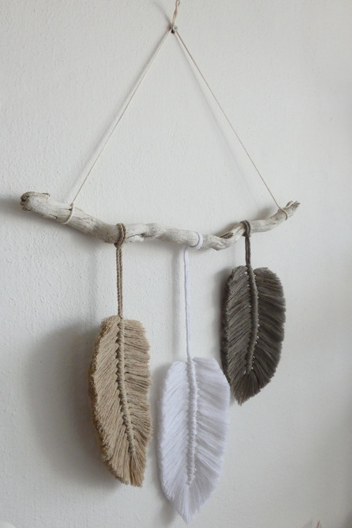 Pírka - závěsná dekorace, macramé — foto 4