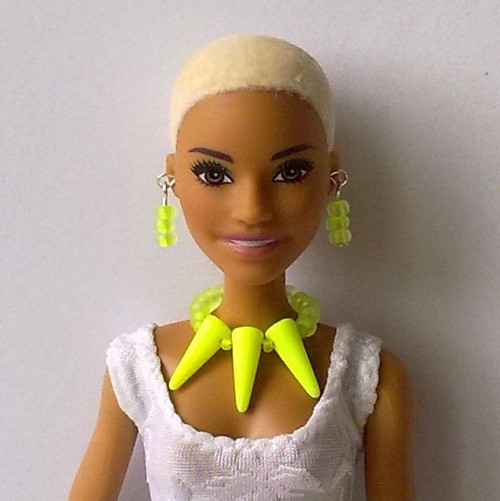 Šperky pro Barbie - náhrdelník - neonový — foto 3