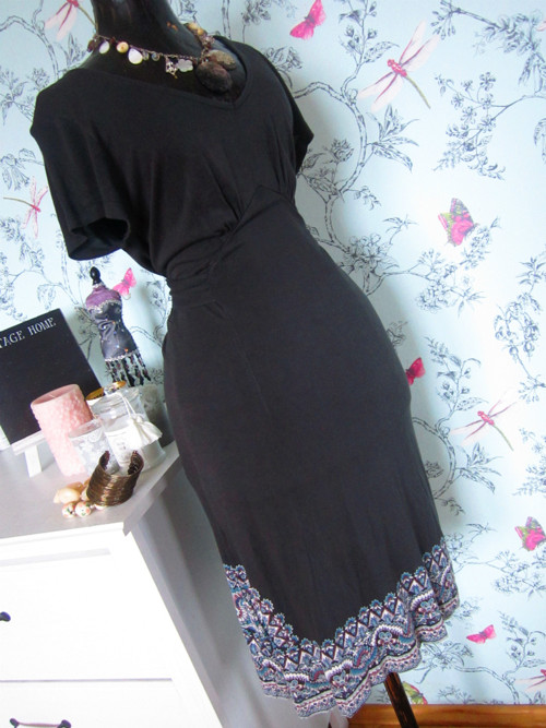 Šaty boho grey s bordurou — foto 3