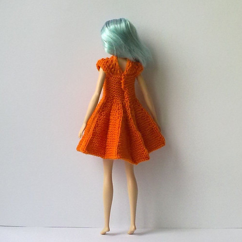 Oblečky pro Barbie - šaty — foto 3