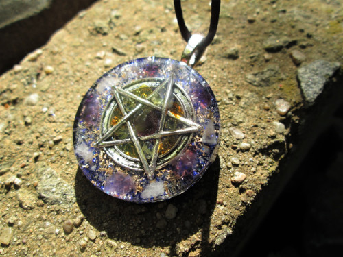 Org. šperk ,, Pentagram ochrany " s ametysty — foto 3