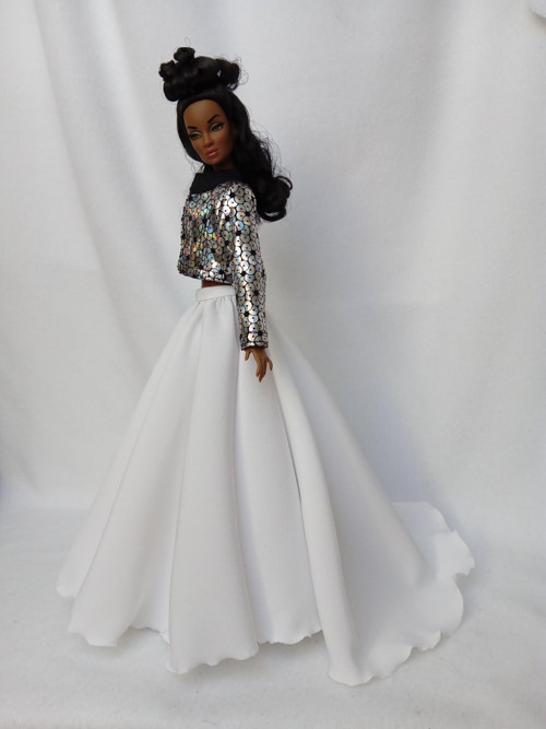 Luxusní sukýnka pro Barbie — foto 4