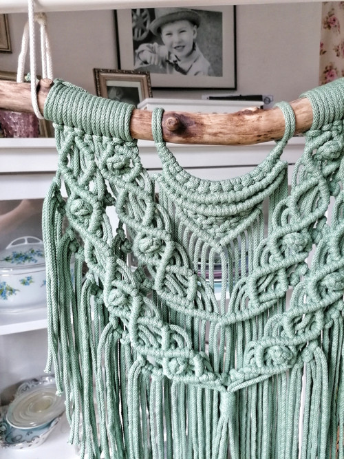 Macrame dekorace ve vavřínové barvě — foto 2
