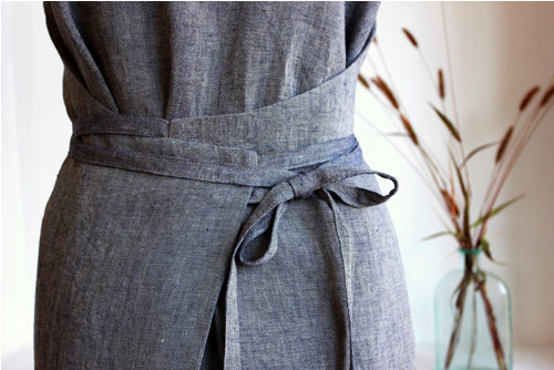 AGNES - dámské šaty len - graphite / indigo — foto 5