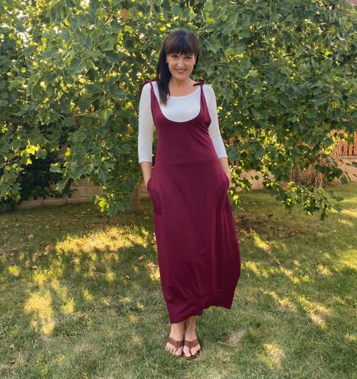 Vínově červená šatová sukně — foto 2