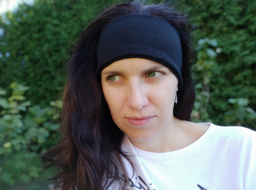 JEN ČERNÁ čelenka — foto 4